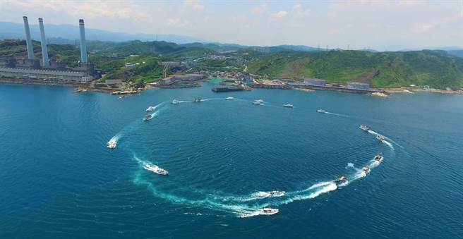 一年一度的外木山海上王爷祭原订于5日举行，因为颱风卡努接近，主办单位宣布延期一周。（基隆市政府提供／张志康基隆传真）