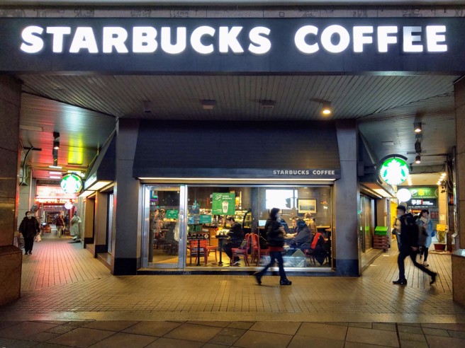 一名在星巴克担任店员的女子，盘点在星巴克的消费者最容易犯的10大错误。（图／示意图，中时新闻网资料照）