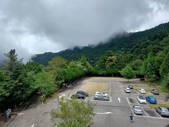 中度颱風卡努來襲，大雪山森林遊樂區，3日中午12時起將預警性休園至4日。（林業署台中分署提供）