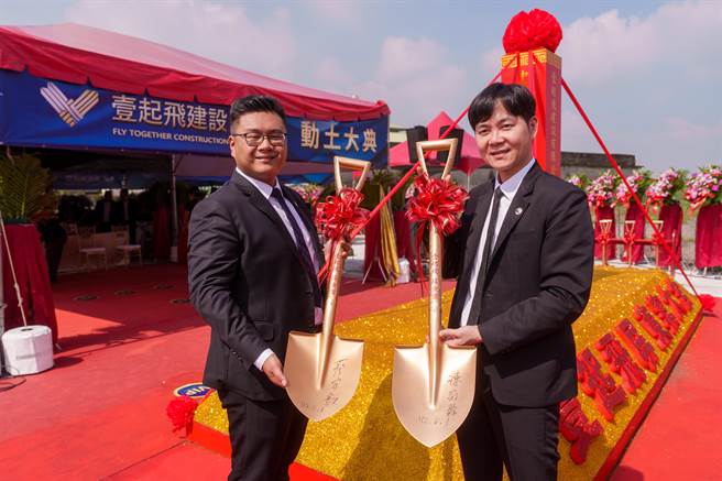 「壹起飞建设」董事长陈冠霖、执行长蔡宗叡则看好高铁南延屏东，首度到屏东卡位推案。（柯宗纬翻设）