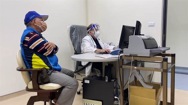 台东长滨乡位处边陲，乡内无大型医疗机构，赴外就医时间、交通成本高，导致长者多延后就医。（萧嘉蕙）