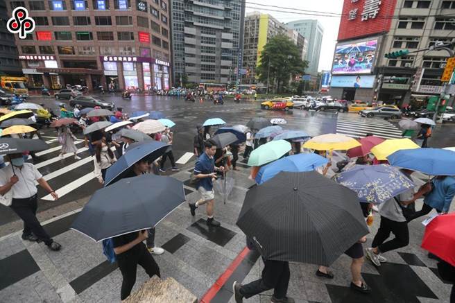 據中央氣象局氣象預報顯示，卡努颱風於8月3日至4日離台灣最近，可能帶來強風豪雨。（報系資料照）