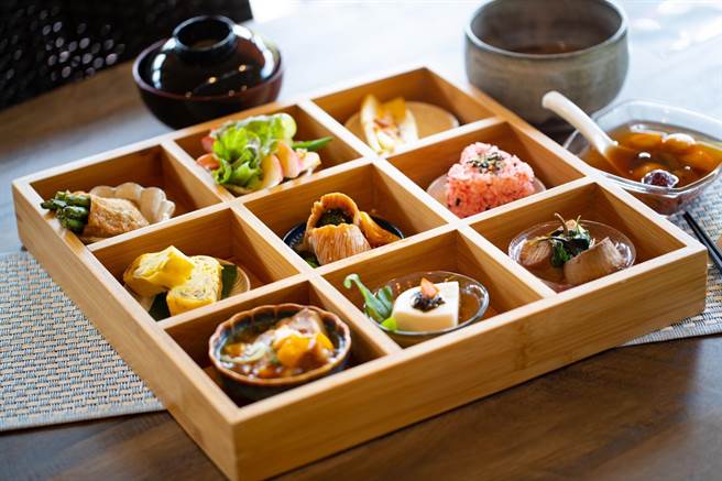 日月潭风景区业者以蝴蝶食草和蜜源植物所研发的创意料理「蝴蝶餐」，在「台湾好风WAY」获网路票选冠军。（日月潭风管处提供／杨静茹南投传真）