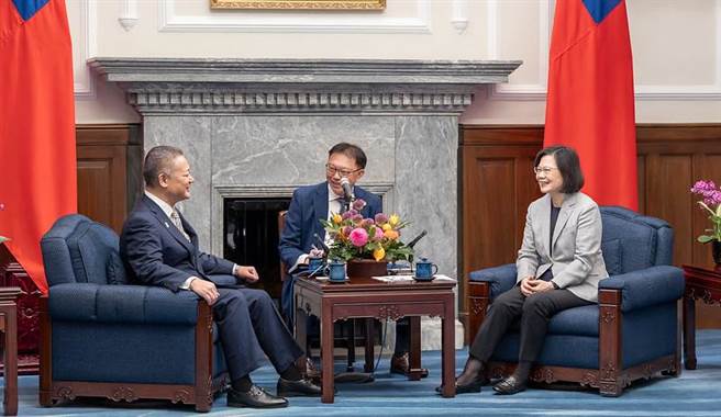 蔡英文总统2日下午接见「日本维新会中华民国（台湾）友好研讨会台湾访问团」。（总统府提供／游念育台北传真）