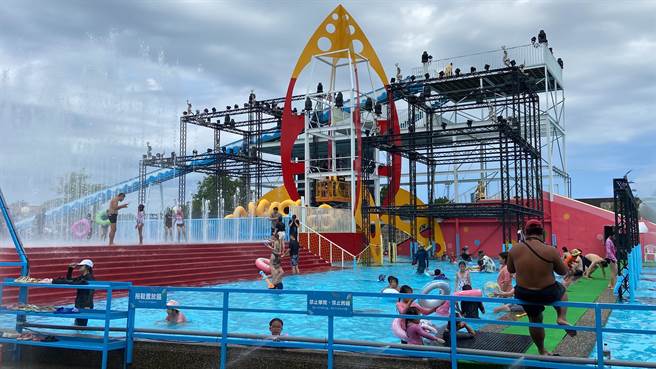 受卡努颱風影響，明日宜蘭國際藝術童玩節休園1天。（吳佩蓉攝）