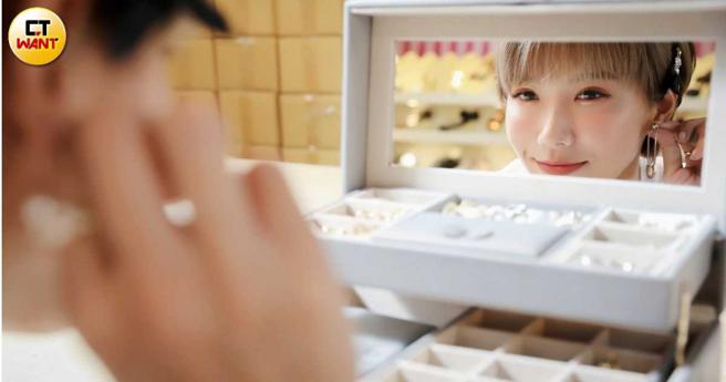 List.U目前以耳环等饰品为主，未来不排斥扩展香氛、沐浴等品项合作。（图／侯世骏摄）