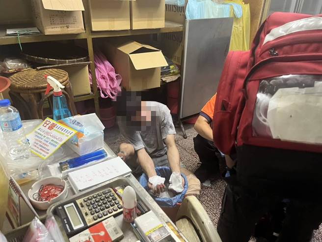 谢男从7楼急逃生，当场摔断腿。（读者提供／曹婷婷台南传真）