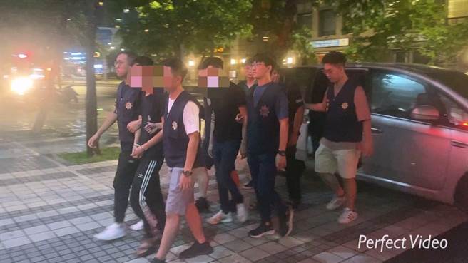 警方將劉姓男子等4人拘提到案。(翻攝照片／林郁平台北傳真)