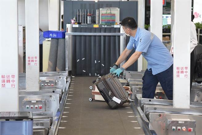 「疫後改善缺工擴大就業方案」於7月中旬納入「航空地勤業」。（翻攝照片／洪靖宜高雄傳真）