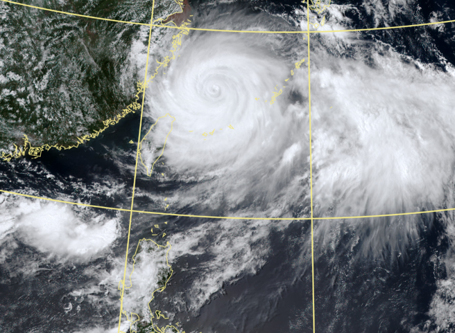 卡努帶來強勁風雨，台東卻因焚風現象，出現39.1度高溫。（中央氣象局提供）