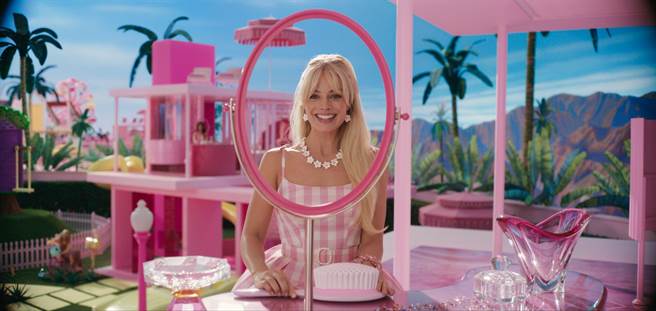 玛格罗比主演的电影《Barbie芭比》在全球有现象级的影响。（华纳兄弟提供）