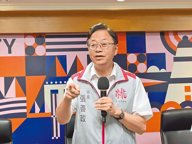 桃园市长张善政2日晚间宣布3日桃园正常上班上课，引来网友灌爆脸书，还乱改维基百科。（中时资料照／蔡依珍摄）