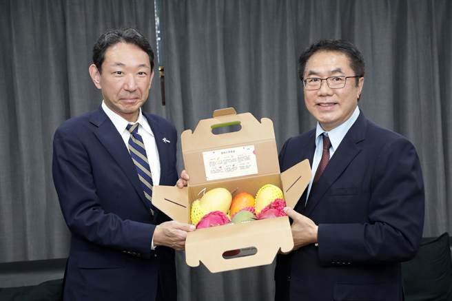 日本前眾议员上野宏史今天拜会台南市长黄伟哲。（台南市政府提供／曹婷婷台南传真）