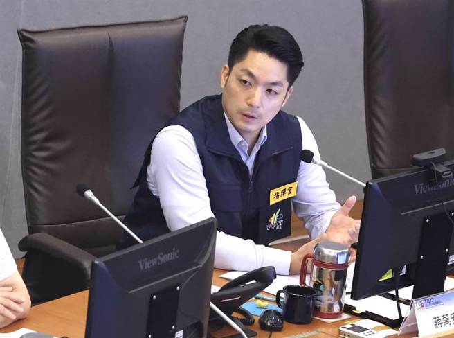 因明日氣象預報未達停班停課標準，因此北北基桃四縣市3日晚上8點共同宣布4日正常上班上課。（陳俊吉攝）