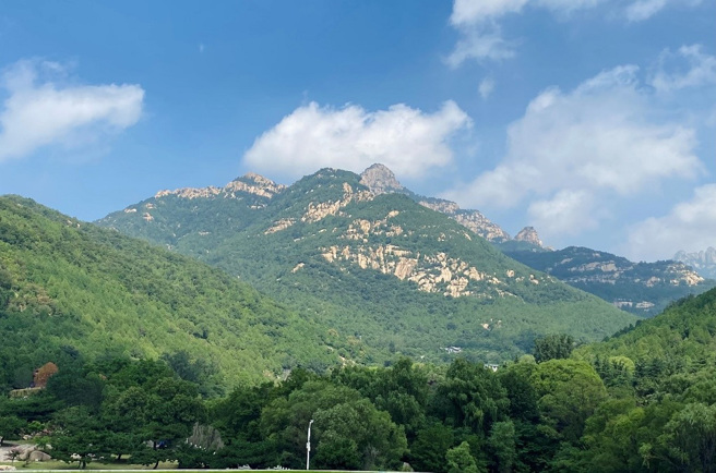 泰山海拔约1545公尺，蕴含天地景色于一体。（图／主办单位提供）