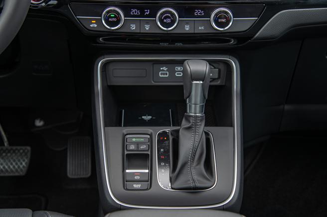 排檔座造型相當簡約。（陳大任攝）