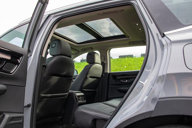 大型天窗採光及視野均佳。（陳大任攝）