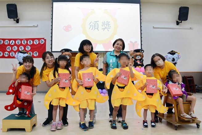 累积一点一滴进步，胜利之家6名慢飞天使喜庆毕业。(林和生摄)