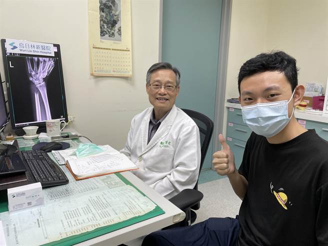 男子经手术将尺骨末端截骨，并完全切除肿瘤后做韧带重建手术，目前已顺利出院。（乌日林新医院提供）