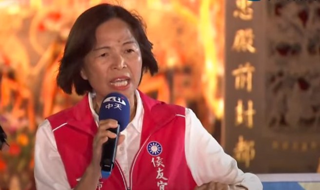 国民党台南市议员王家贞（如图）4日在《中天》庙口开讲。（翻摄自中天新闻YouTube）