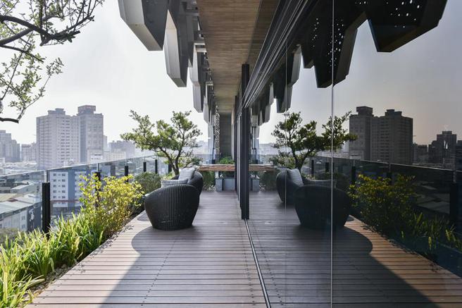 丽晨建设成立至今所推出的作品皆不离自然元素，深度探索「家」的各种可能！（图/业者）