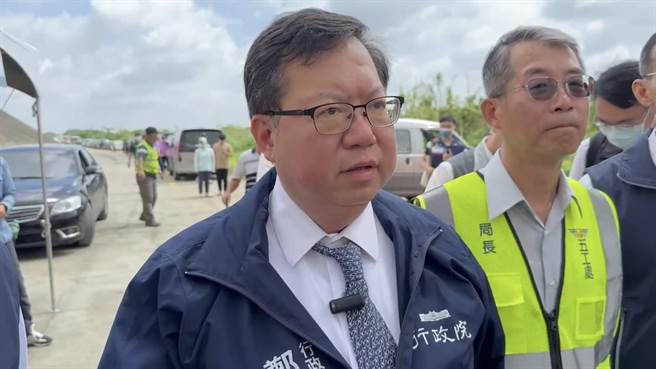 行政院副院长郑文灿表示，针对空服员的工作权利、形象，因为他过去在桃园所以很了解。（张毓翎摄）