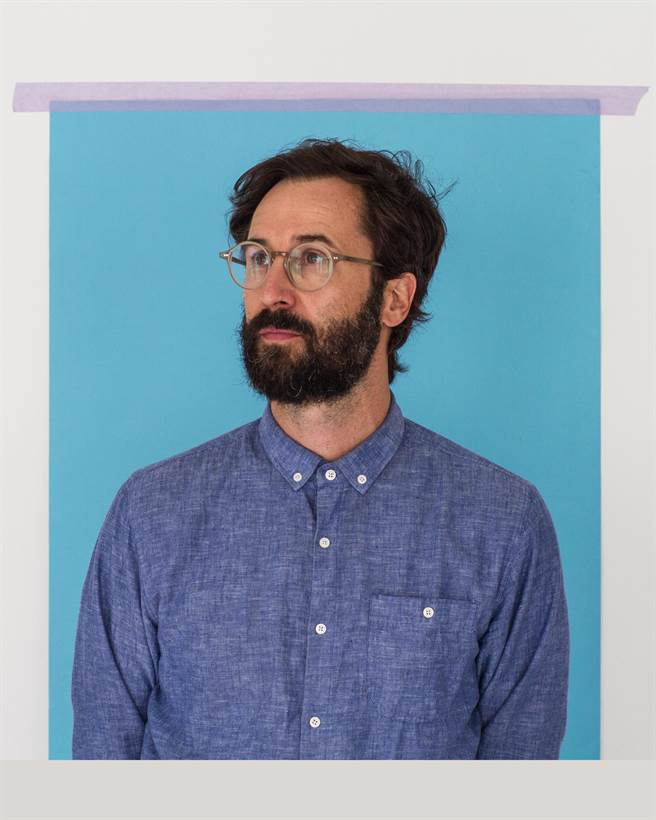 艺术家Lucas Zanotto擅长以圆滚滚眼睛为作品展示各种可爱表现。（忠泰商场提供／朱世凯台北传真）