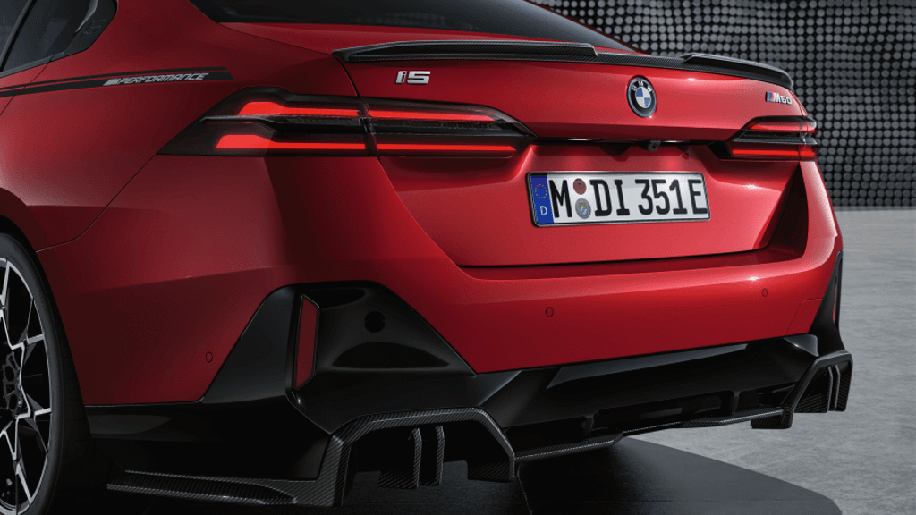 性能表現再精進！BMW M Performance推出新世代5 Series改裝升級套件(圖/Carstuff)