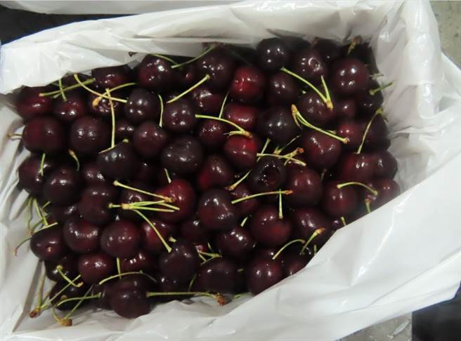 美國出口「紅櫻桃」農藥殘留含量不符規定。（食藥署提供）
