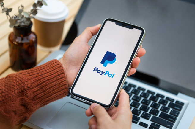 PayPal今推出由美元支持的稳定币数位货币，用于全球网路支付平台交易，成为首间拥抱数位货币支付转帐的大型金融科技公司。（示意图/shutterstock）
