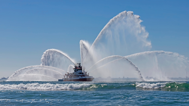 中国海警近日在南沙仁爱礁海域以水炮袭击菲律宾补给船，牵动地区紧张局势。（示意图/shutterstock）