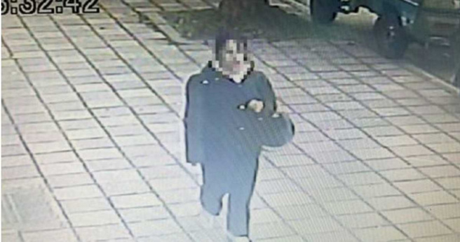 林女独自前往机场搭机离台。（图／翻摄画面）