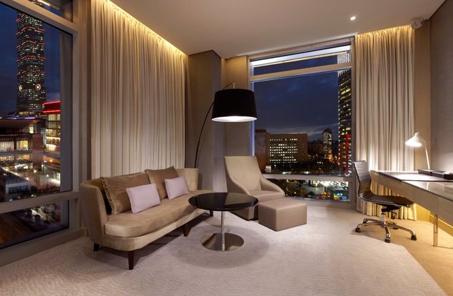 台北寒舍艾美酒店的 「景隅套房」。（台北寒舍艾美酒店提供）