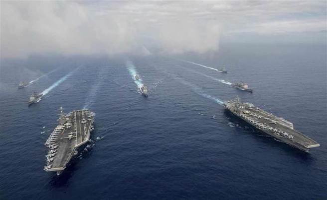 美國海軍目前擁有11艘航空母艦以及另外232艘各型戰艦，海軍實力仍高居榜首，中國海軍則緊追其後。（圖／美軍印太司令部）
