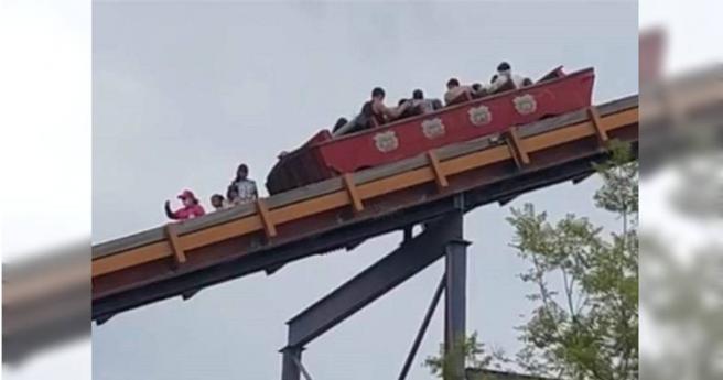 小人国主题乐园惊传故障，15名游客透过工作人员引导脱困。（图／翻摄画面）