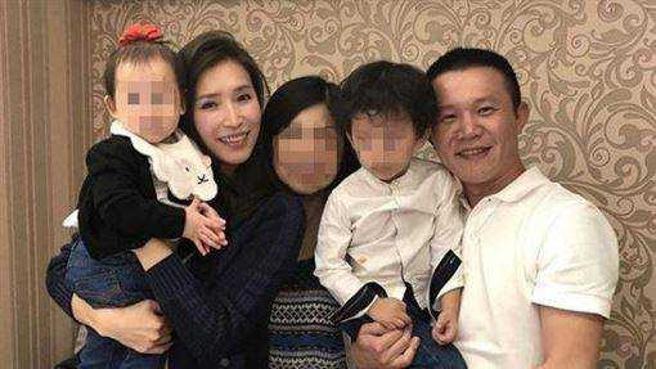 郭哲敏与女友钱帅君育有2名子女，但他为了「入赘」柬埔寨而娶了柬国女子，并因此取得柬国护照。（图／翻摄IG）