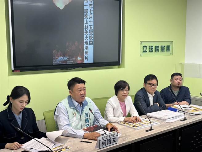 民進黨團上午回應時事議題。（黃婉婷攝）