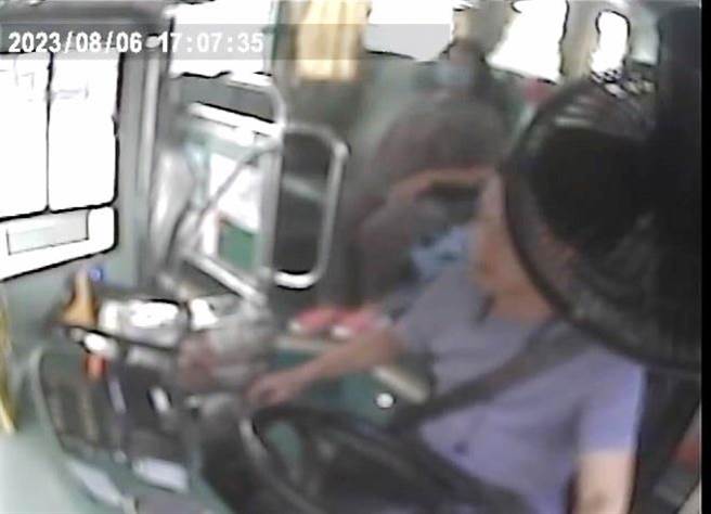 民眾持敬老卡搭公车被駡浪费国家资源，司机被记过处分。（嘉义县公车处提供∕吕妍庭嘉义传真）