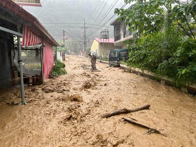 卡努風災重創南投山區，多個部落遭土石流肆虐。（民眾提供／楊靜茹南投傳真）