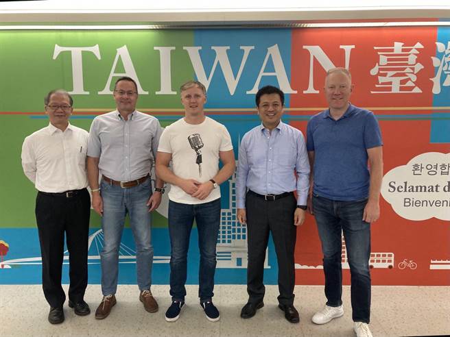 立陶宛国会外交委员会主席帕季格、拉脱维亚国会外交委员会主席柯理和、爱沙尼亚国会外交委员会主席梅马侃(左至右)(外交部提供)