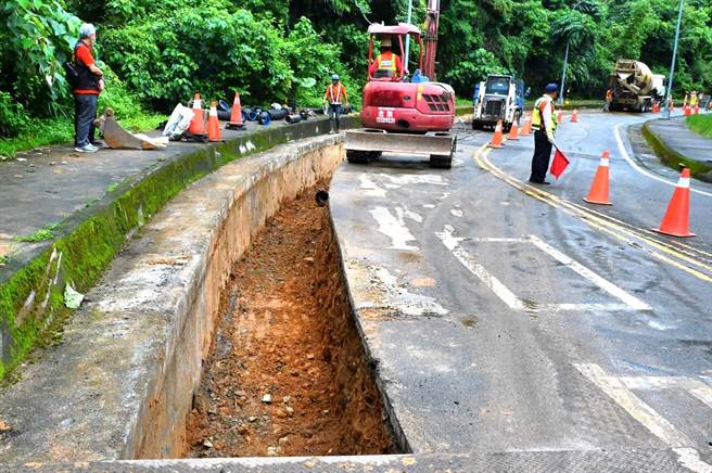 埔里镇桃米社区是热门观光景点却没有自来水，立委马文君代为争取「桃米社区供水改善工程」已开始施工。（杨静茹摄）