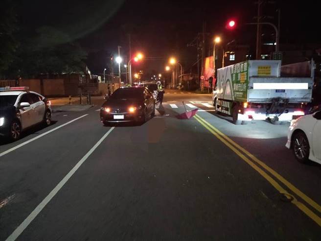 屏东再现行人地狱，7旬妇走斑马线挨撞亡。（警方提供／谢佳潾屏东传真）