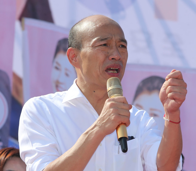 鴻海創辦人郭台銘28日開記者會，宣布參選2024總統大選，前立委郭正亮日前表示，「目前的局面都是三個人說要選到底，我們就要找一個引導人，以國民黨目前的情況，最適合當公道伯、引導人就是韓國瑜」。（資料照／黃國峰攝）