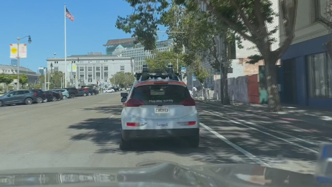 无人驾驶计程车全天候收费服务，牵涉科技高层、工会团体、政府官员及消费者多方利益，加州公共事业委员订于10日进行关键性表决，将决定是否开放无人驾驶计程车全天候收费服务，让颠覆性技术改变社会。（图/中央社）