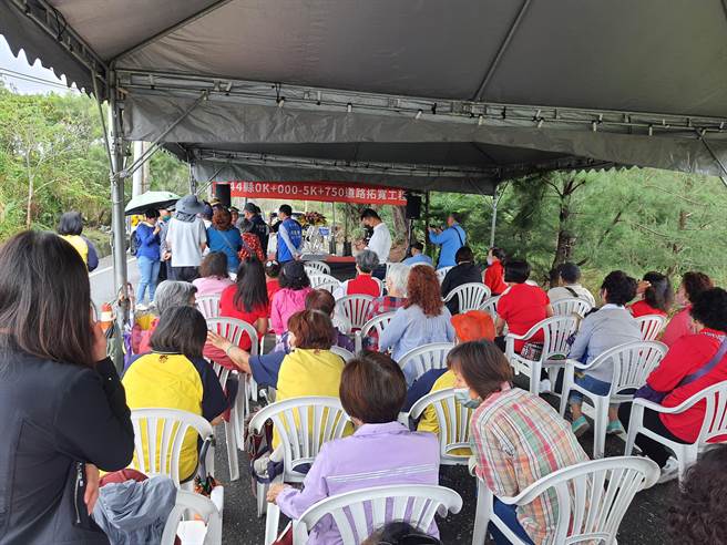 台東縣府原預計拓寬東44線鄉道，今年5月開工典禮遭部落反對。（蔡旻妤攝）