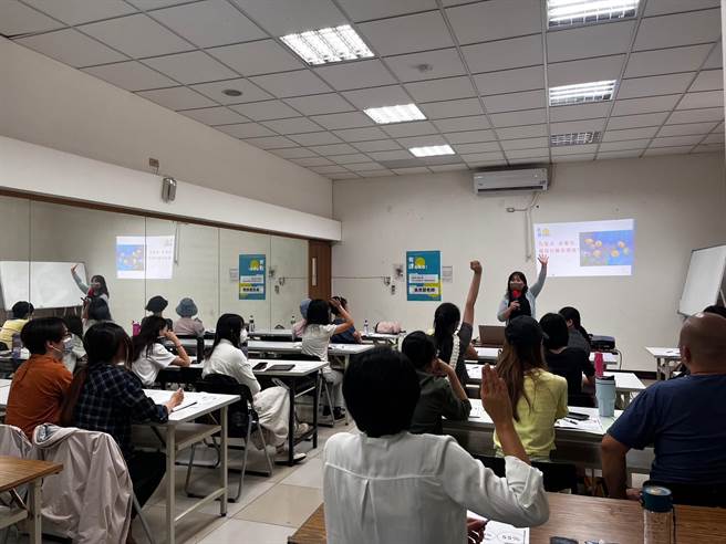 新北有课UKO课程邀请吴思慧老师，引导青年认识创新大脑引擎（新北市政府青年局职涯发展科提供）