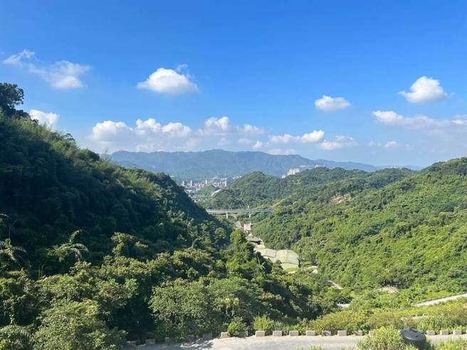 基隆垃圾飞灰处理舍「低价旧约」，反用「15倍高价」决标惹争议。(中时资料库)
