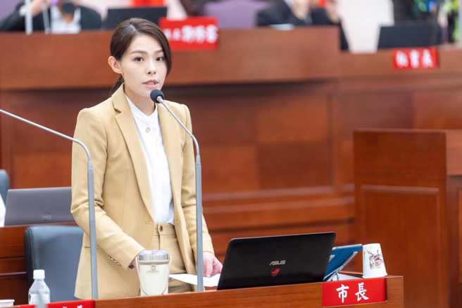 檢察官出「1狠招」恐讓高虹安提早下台！PTT鄉民戰翻了。（圖取自高虹安臉書）