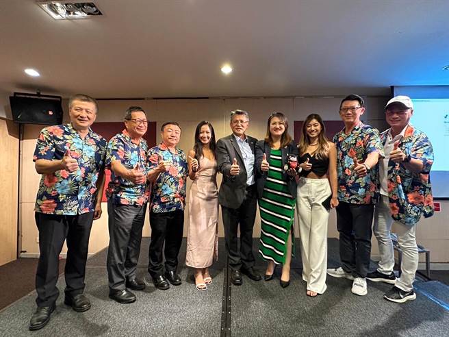 主动出击迎星马旅客，屏东县府携手业者赴新加坡办推介会。(屏县府提供)