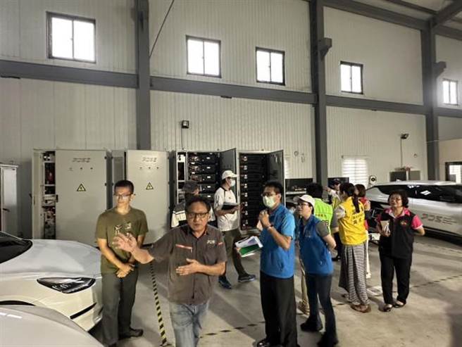 苗栗县政府日前会勘头份、竹南等地区电能储存场，要求未来业者需依规定申办说明会等。（苗栗县政府提供／谢明俊苗栗传真）